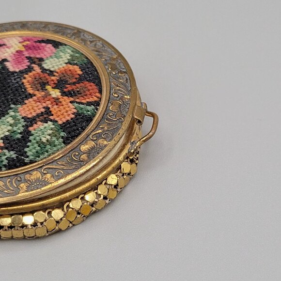 Evans Floral Petit Point Collapsible Compact With Puff Gold Tone Mesh Vtg 1930s - Picture 9 of 10